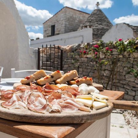 Trulli Holiday Deluxe & Wellness Альберобелло Екстер'єр фото