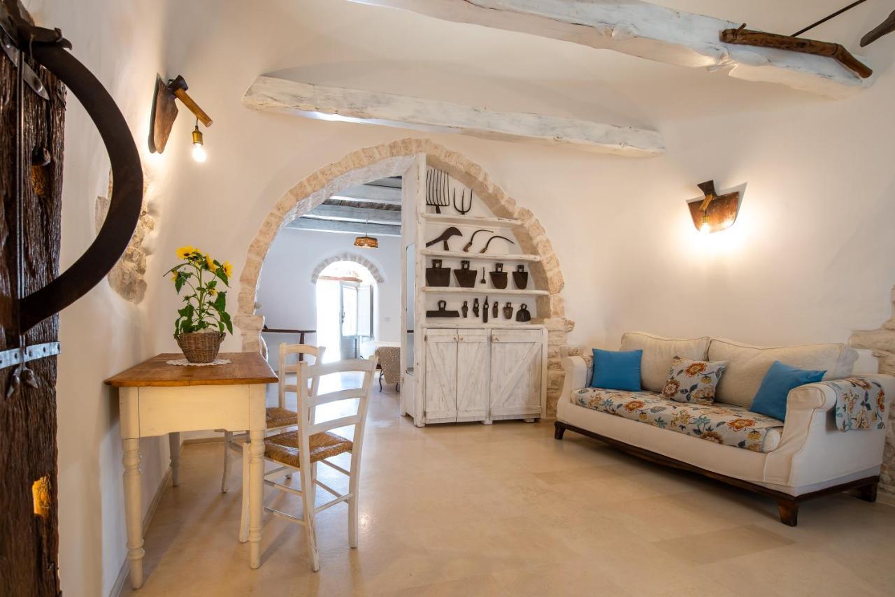 Trulli Holiday Deluxe & Wellness Альберобелло Екстер'єр фото