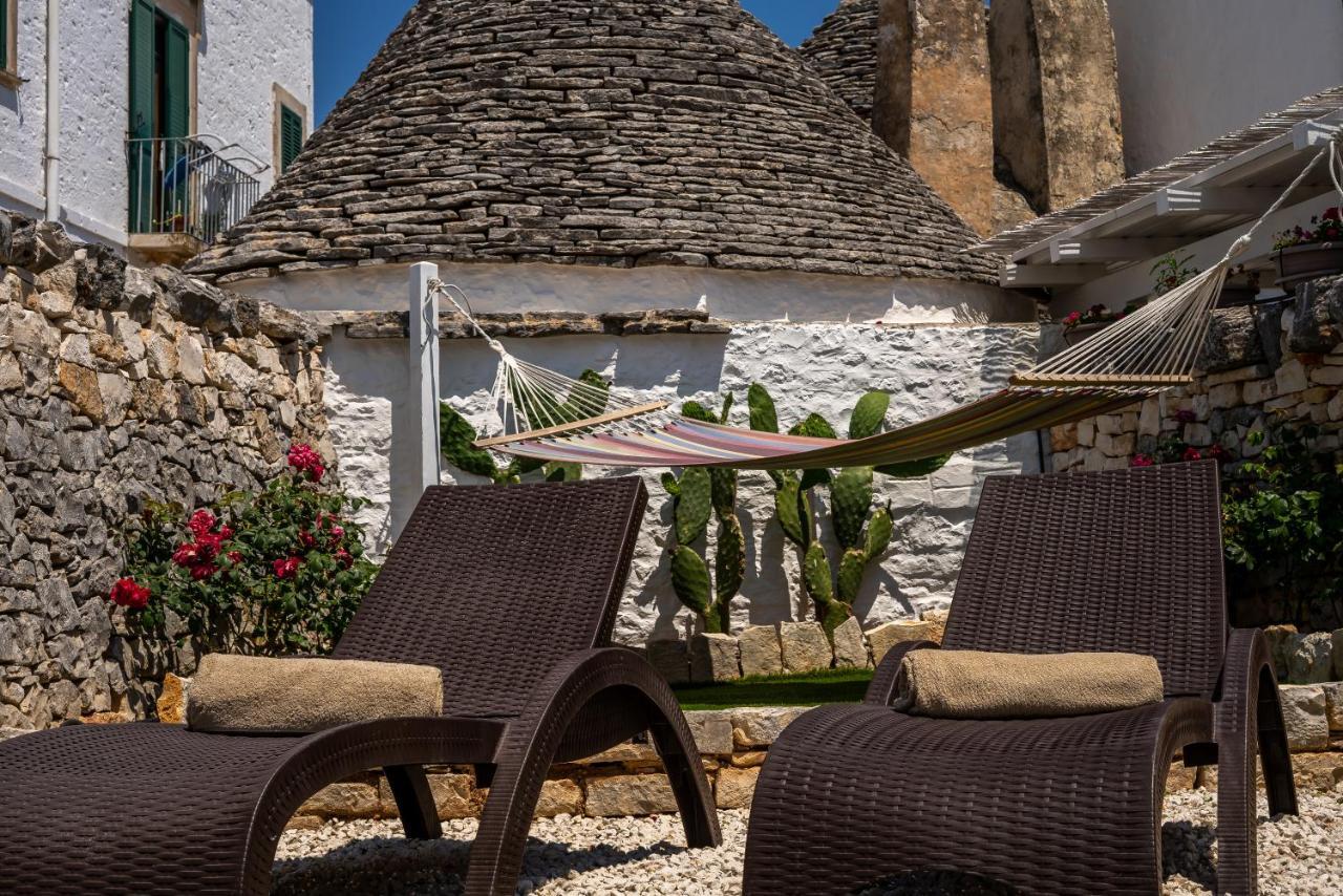 Trulli Holiday Deluxe & Wellness Альберобелло Екстер'єр фото
