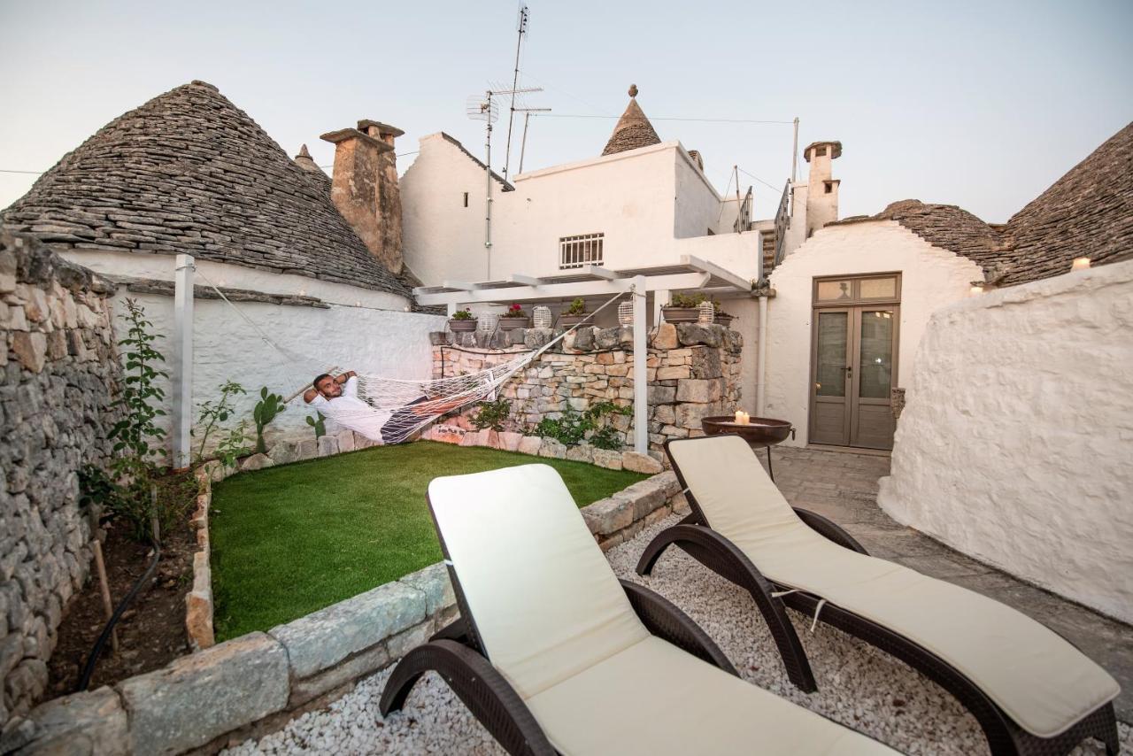 Trulli Holiday Deluxe & Wellness Альберобелло Екстер'єр фото