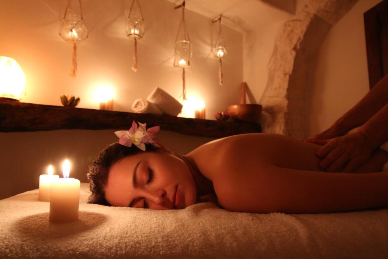 Trulli Holiday Deluxe & Wellness Альберобелло Екстер'єр фото
